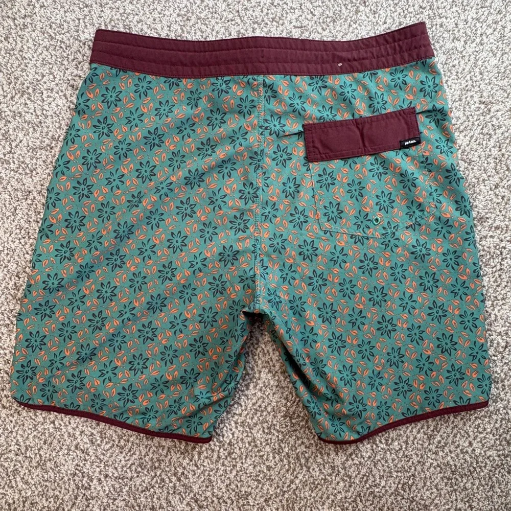 PRANA Men's Boardshort 31 Green Cove Geo Floral 8